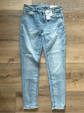 Light Wash Next Level Stretch Jegging - American Eagle Outfitters